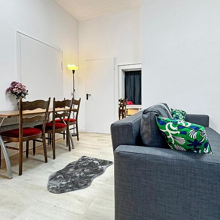 2 Zimmer Apartment Fuer 6 P, 15 Min Zum Flughafen Esslingen am Neckar Luaran gambar